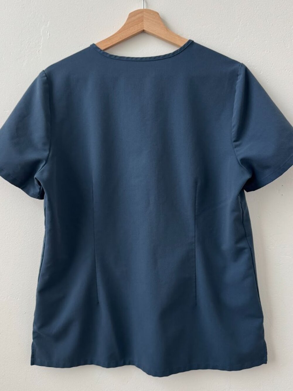 FIGS Casma Scrub Top Womens M Blue V Neck Medical Uniform Healthcare - Picture 3 of 7